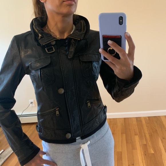 Andrew Marc - Picture 14 of 15